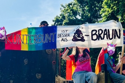 Kunterbunt ist beser als braune Scheisse