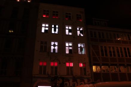 Fuck AfD auf Fasade der Druckerei im Gängeviertel